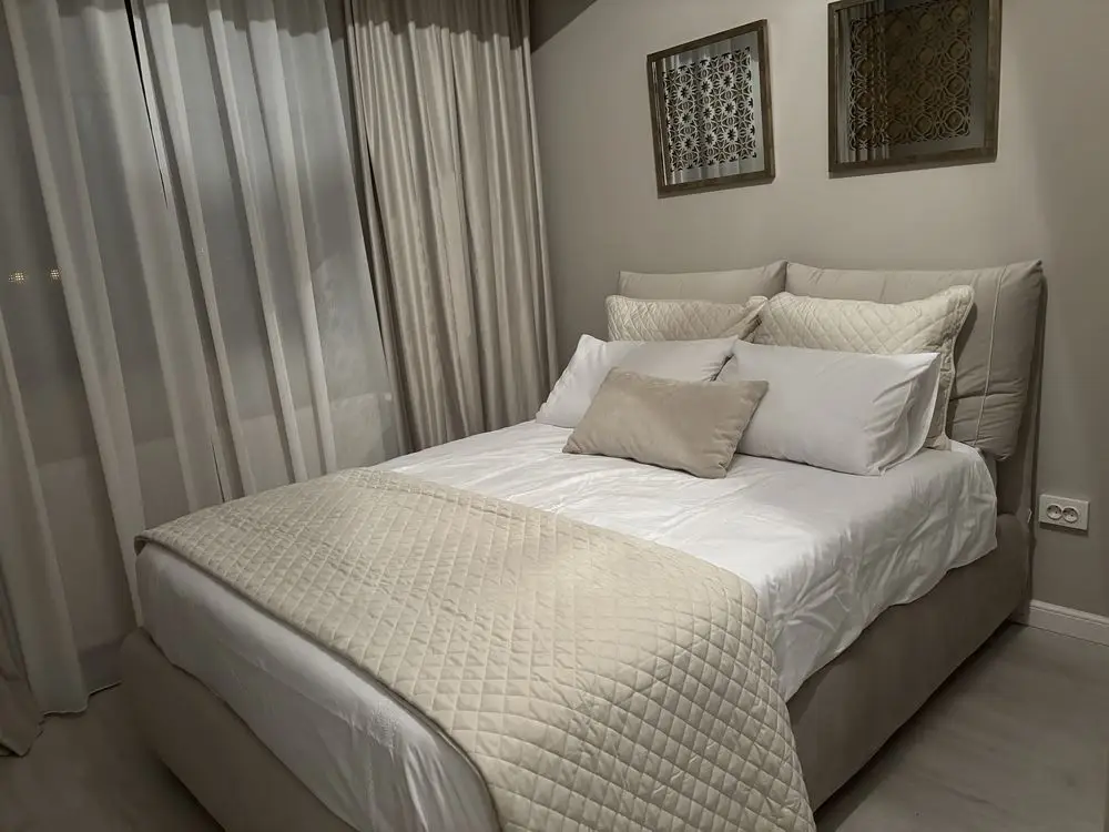 Apartament Nou cu 3 Camere - Lazar Residence - Palas Mall.