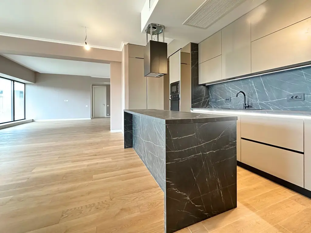 Închiriere apartament 4 camere cu grădină proprie ONE Verdi