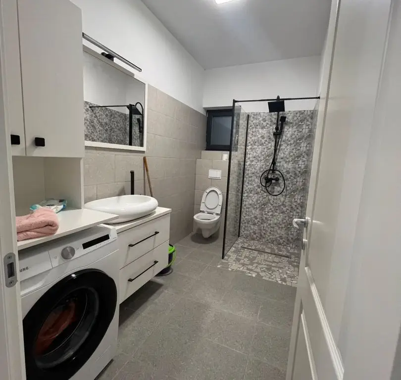 Case de vanzare visani complet mobilat utilat 4 camere