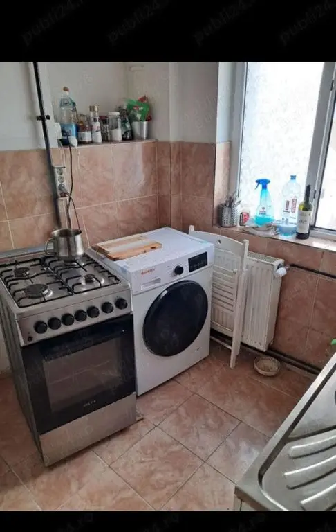 Ag BRASADAS vinde apt 2 et 5/5 cam Unirii, Mitropolie