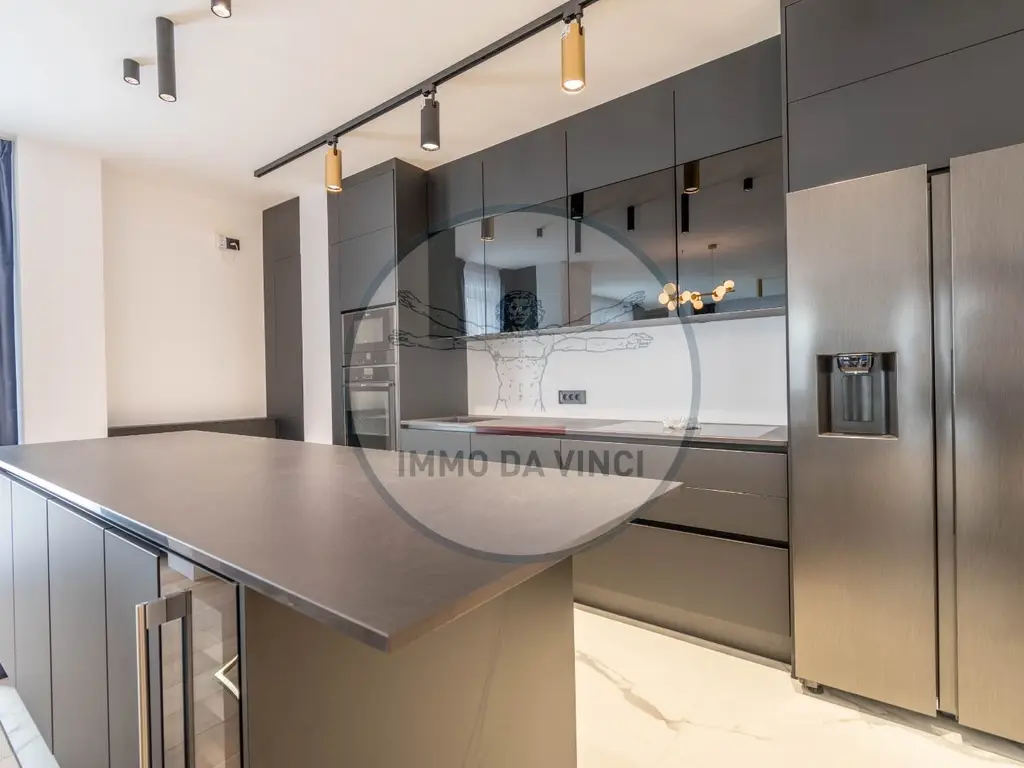 Apartament de Vanzare cu 4 Camere-135 mp și Terasa de 90 mp Marasti