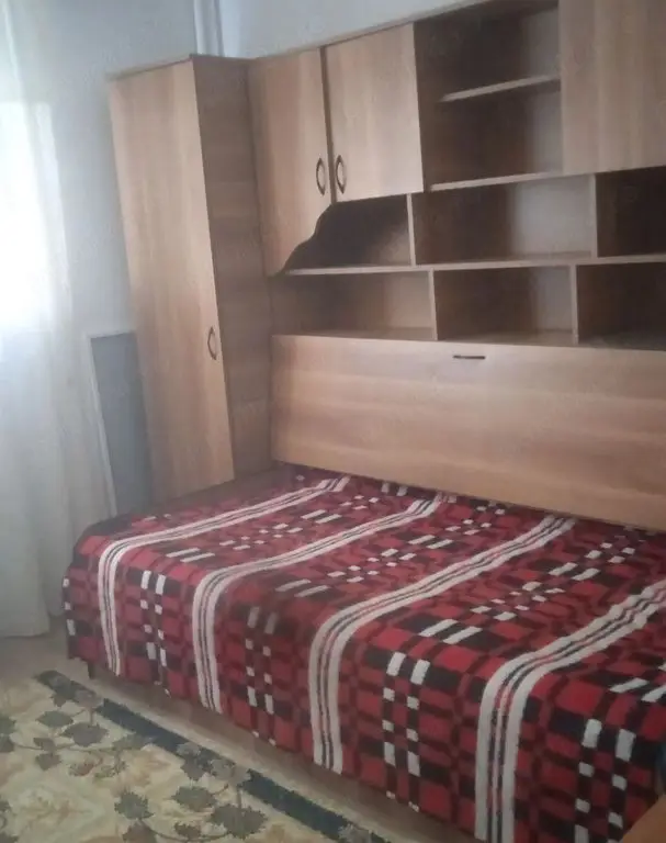De inchiriat apartament cu 2 camere, Micro 20, 350 Euro