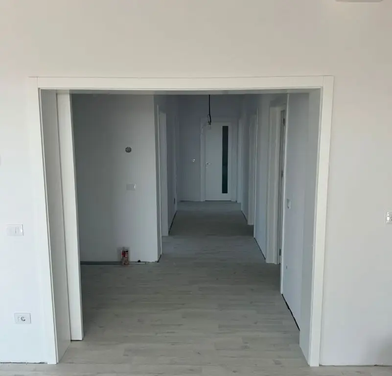 Vând casă Rediu langa padure