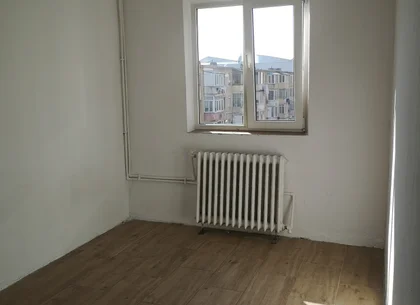 Vând garsonieră în Vlaicu