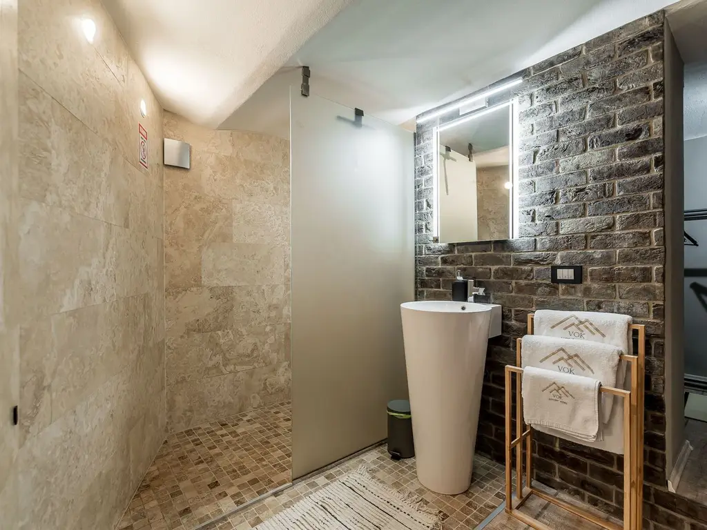 Apartament ultracentral | parter | mobilat și utilat