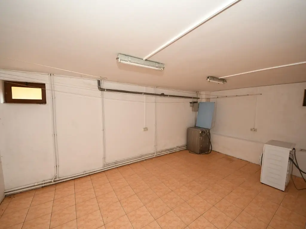 Vila spatioasa, pretabil pentru locuit/clinica, zona Micro 17 – Galati