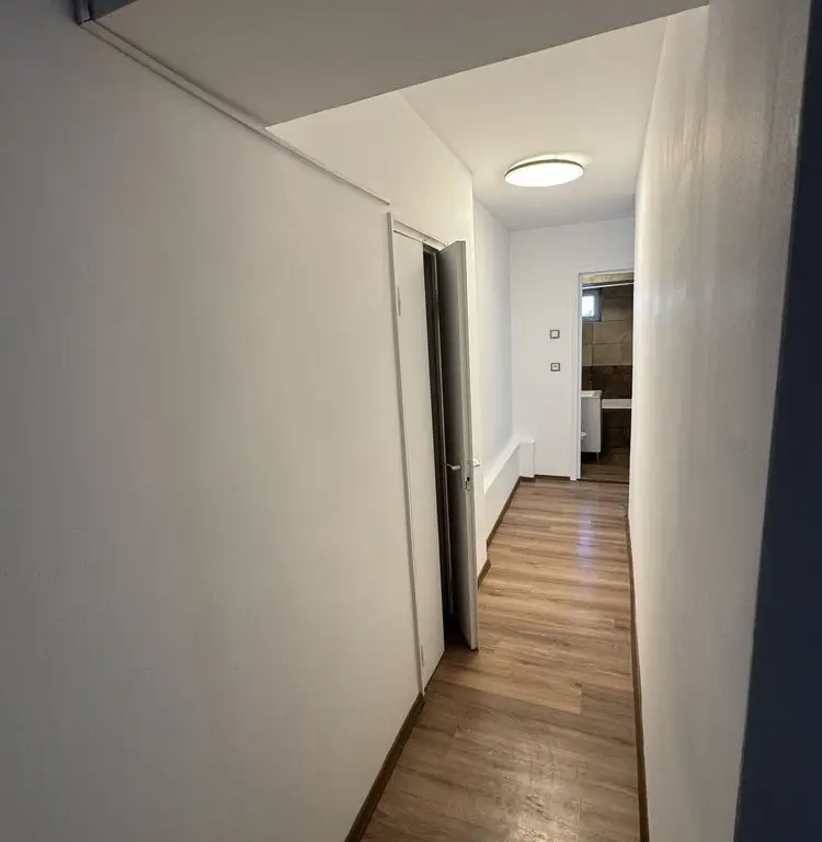 Inchiriez apartament 2 camere Piata Victoriei