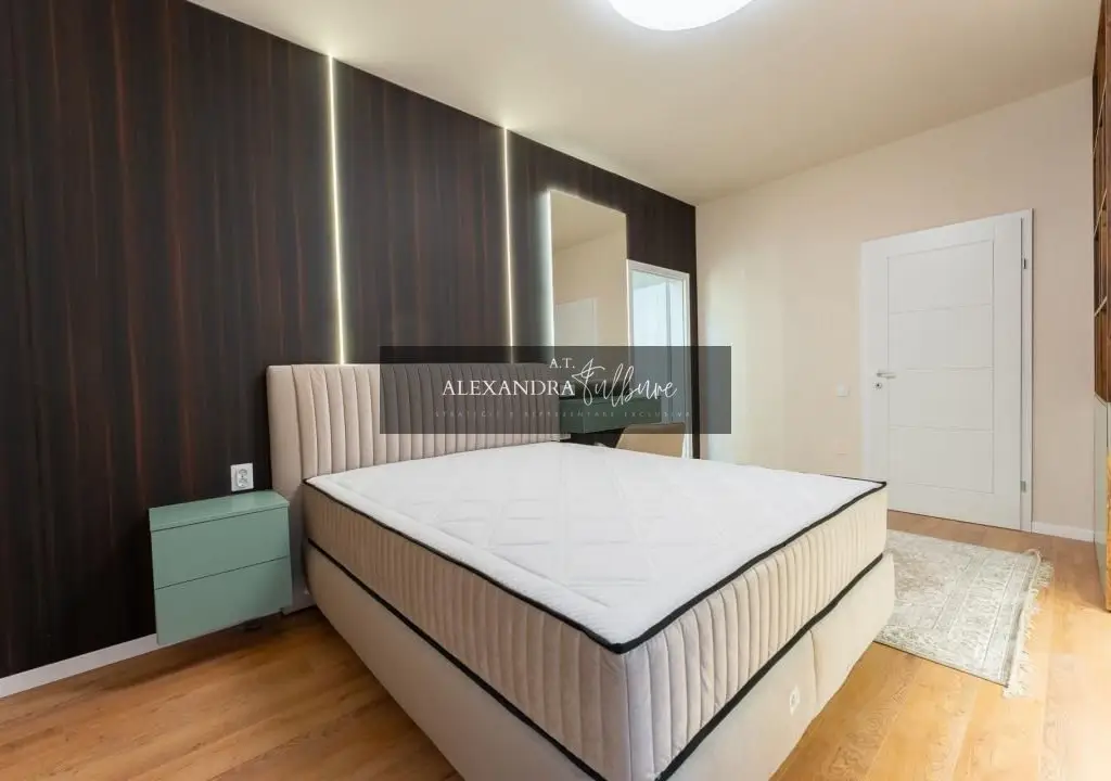 Apartament 2 camere, etaj intermediar, balcon, garaj, Eroilor
