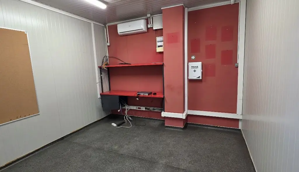 Republica spatiu industrial 200 mp de inchiriat