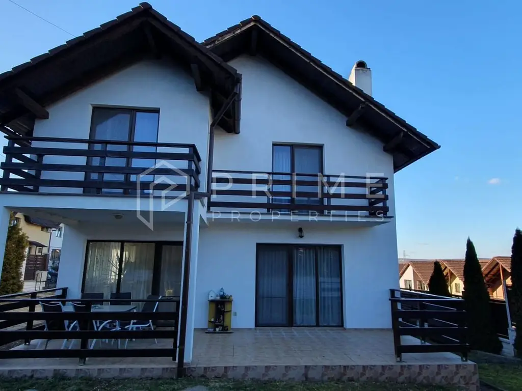 Casă individuală elegantă – Corunca, curte spațioasă