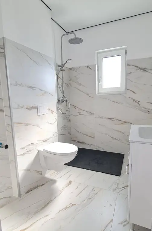 Casa individuala 4 camere 3 bai garaj Cartier Izvor Tarlungeni Brasov
