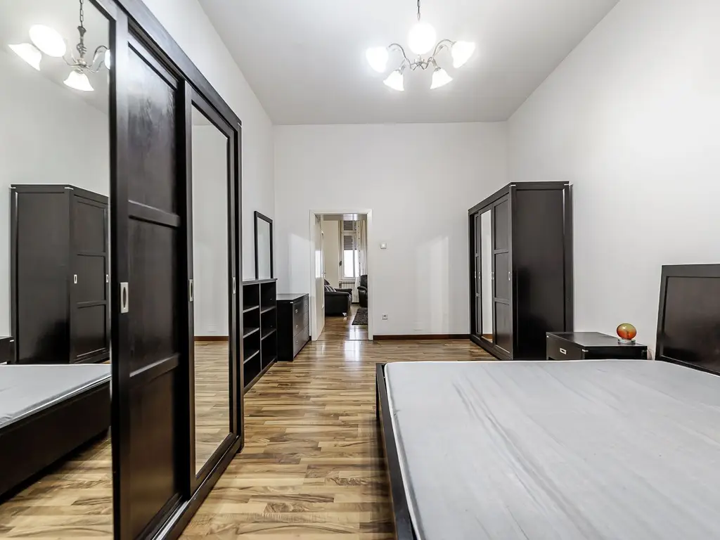 Apartament 2 camere - Etaj 1 - Palatul Neumann, Arad - COMISION 0