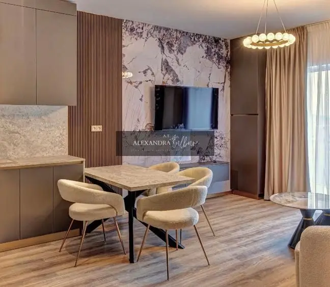 Apartament de vanzare 2 camere, balcon, etaj intermediar, Eroilor