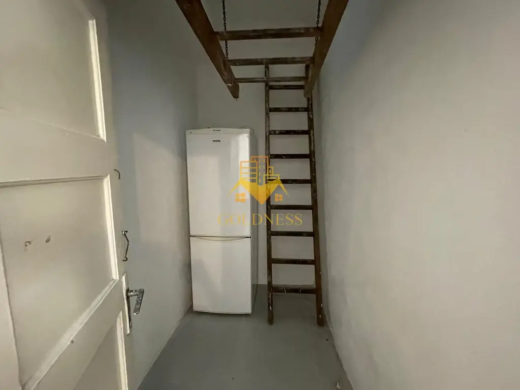 Casă 3 camere, Mihail Kogalniceanu, Zona Ultracentrală, Curte 240 mp