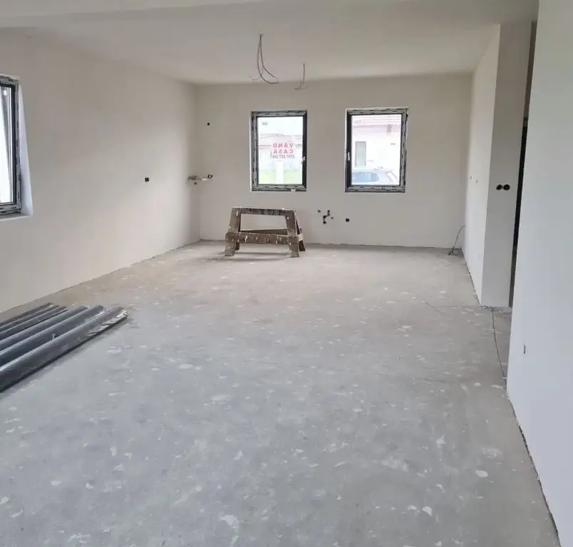 Vand casa Strada Odoreului,cartier Giulia!