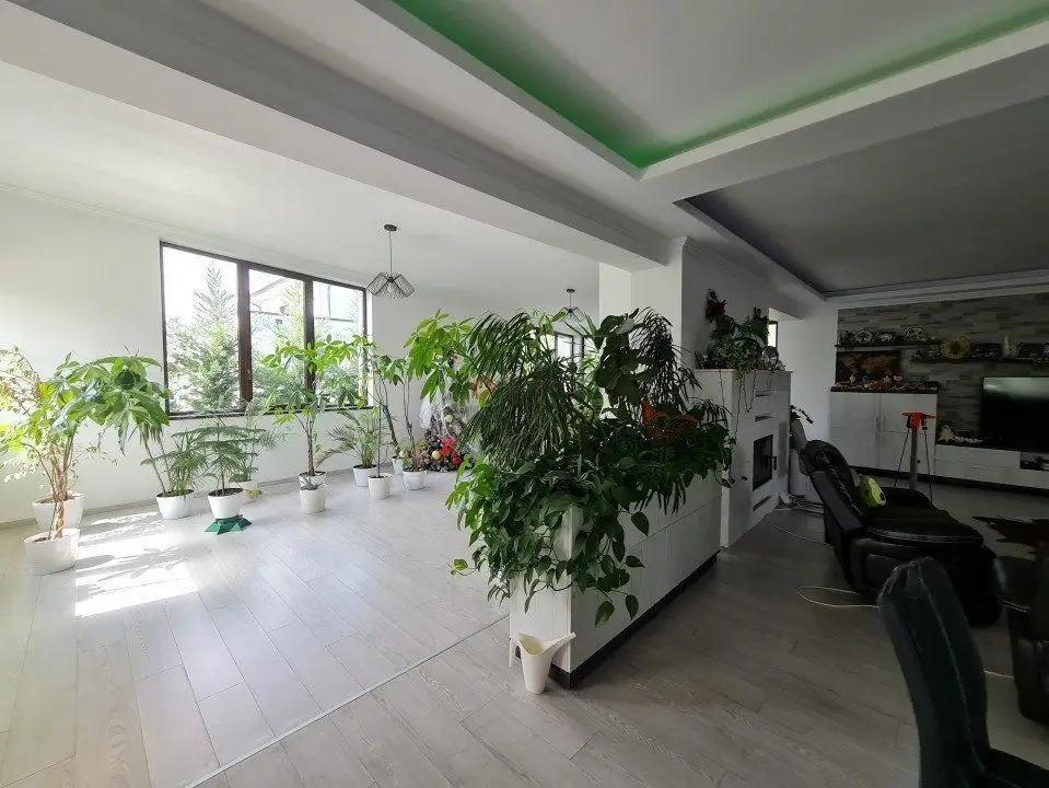 Balotesti vila de lux 8 camere, 450mp utili, la 20 min de Bucuresti