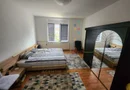 Apartament cu curte. Teren 636 mp.
