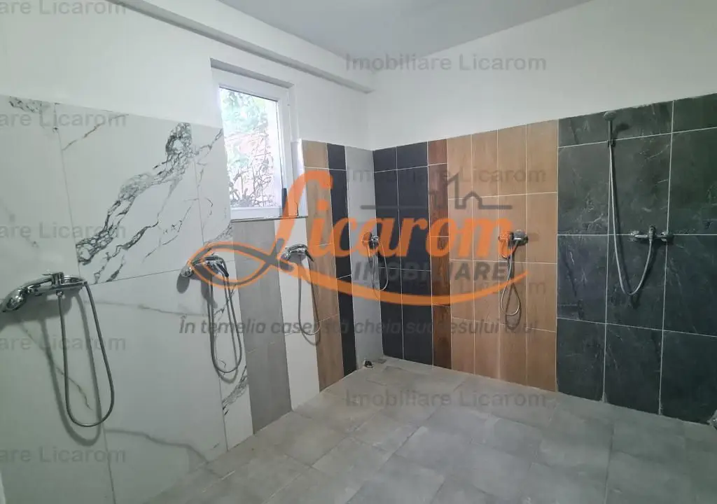 Proprietate in Cristian cu trei constructii+o fundatie,450000euro
