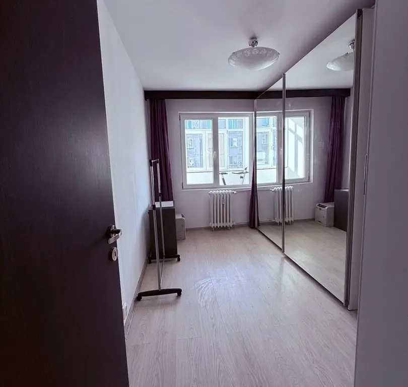 Apartament 4 camera Crangasi