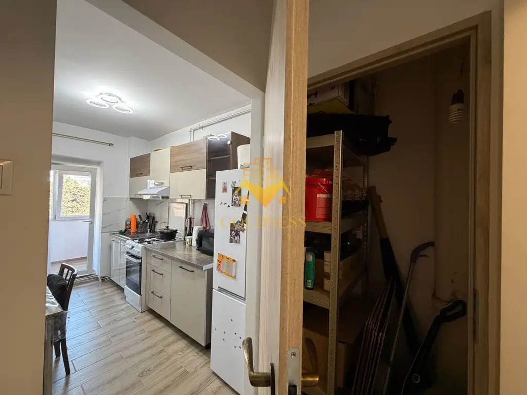2 camere decomandate, Terasa, Marasti, Zona Aurel Vlaicu, FSEGA, MOL