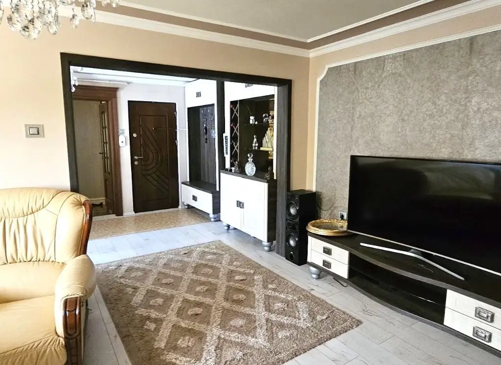 Apartament modern cu 3 camere de închiriat – Siderurgiștilor Vest