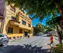 Apartament în centru cu acces auto și garaj propriu