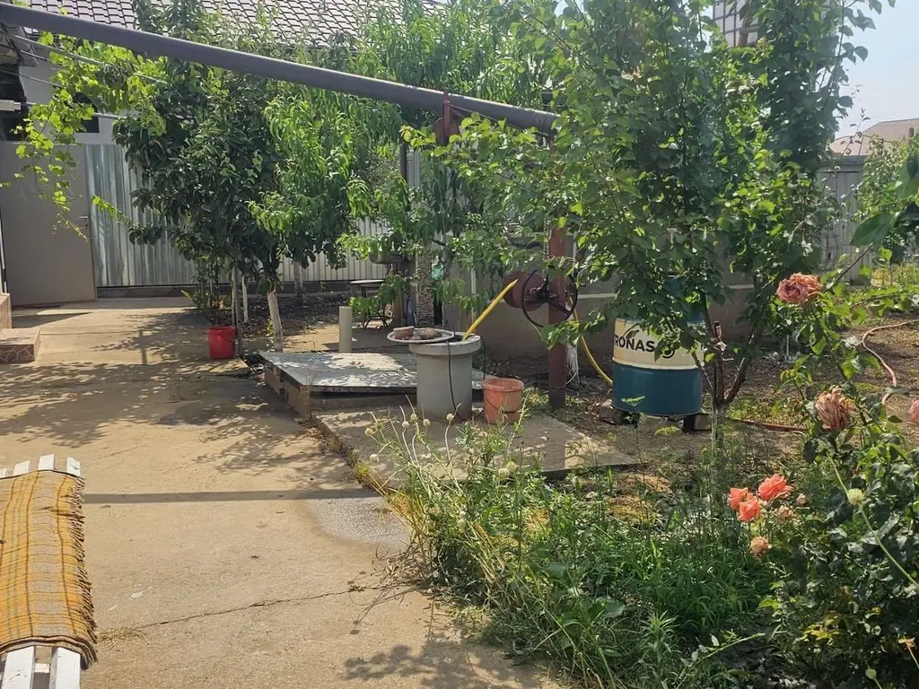 Casa la sol cu teren 1055 mp si livada - Vanatori, Galati
