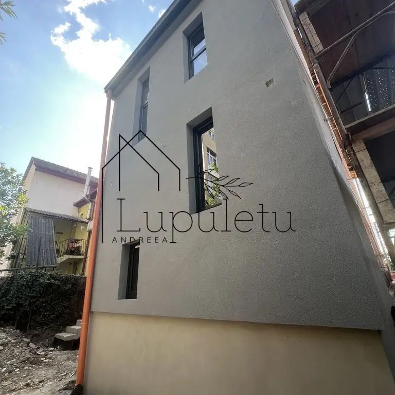 Proprietate unică D+P+E+M, Complet Renovată în 2025 | V.Aaron |