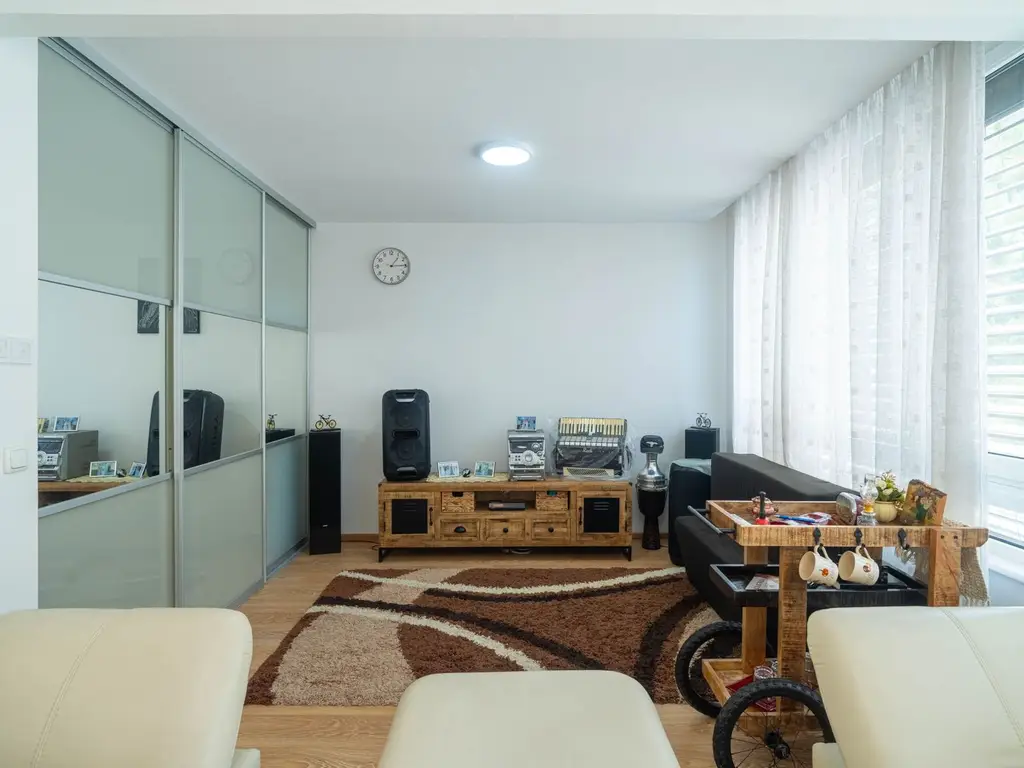 Apartament 2 camere cu lift și cheltuieli mici
