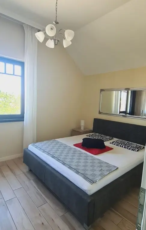 De închiriat apartament 2 camere – Dumbrăvița (la intrare)