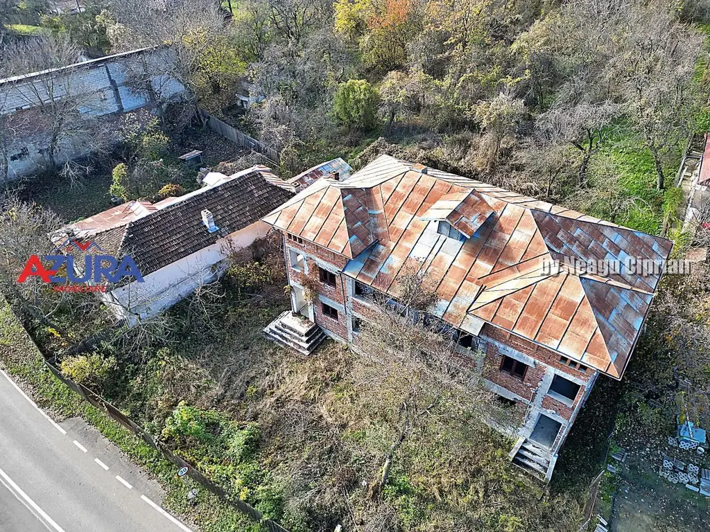Proprietate deosebită în orașul Ștefănești, intrare pe strada Izvorani