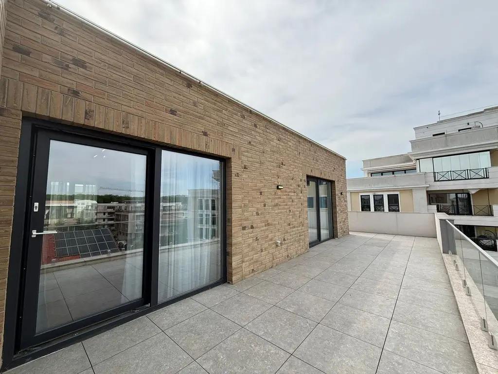 Luxury Duplex with Stunning Sunset Views *** Iancu Nicolae