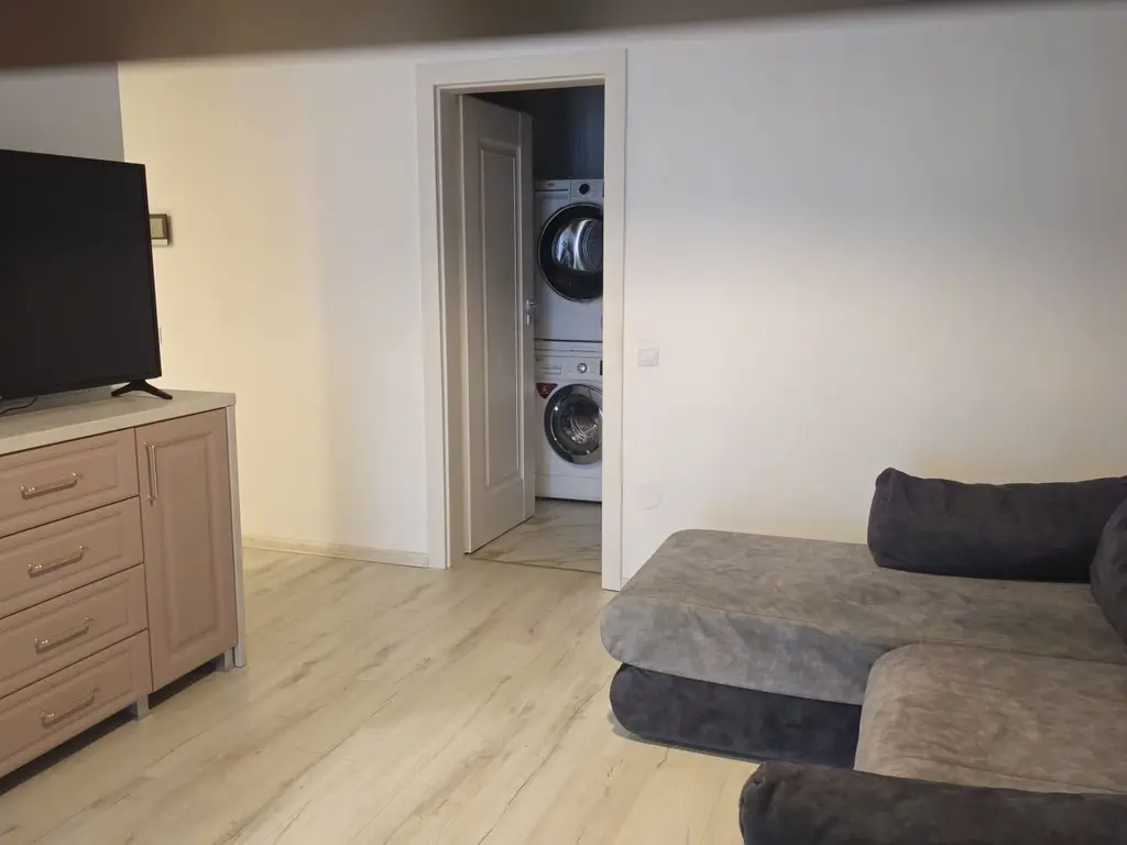 Apartament 2 camere Central Park, etaj 1, 560 euro