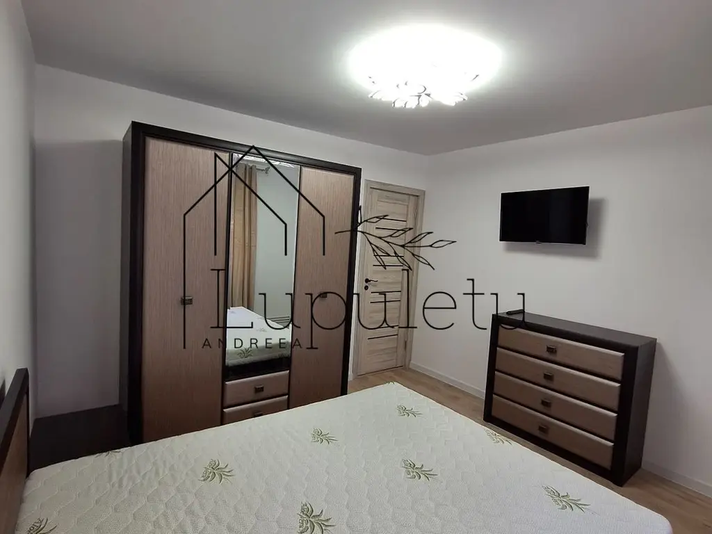 Apartament de Inchiriat | 3 Camere | Parter | Decomandat | Strand