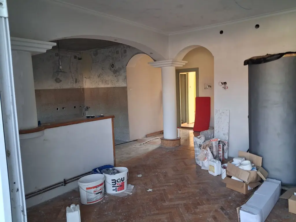 Casa RENOVATA partial 8 cam 6 ari 550mp garaj Ana Ipatescu.