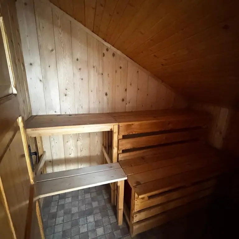 BRASADAS vinde casa în zona Titulescu.