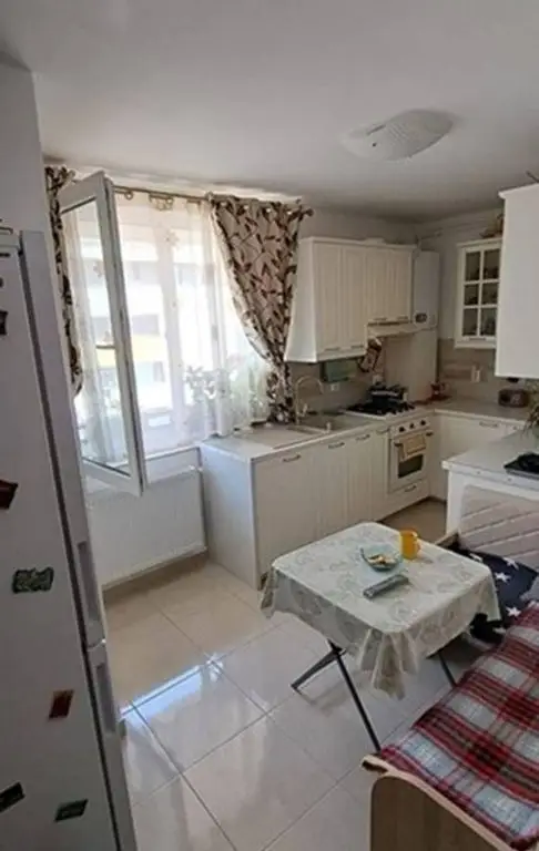 Ap 2 cam 55 mp terasă 8 mp, Baciu - opt. parcare sub bloc