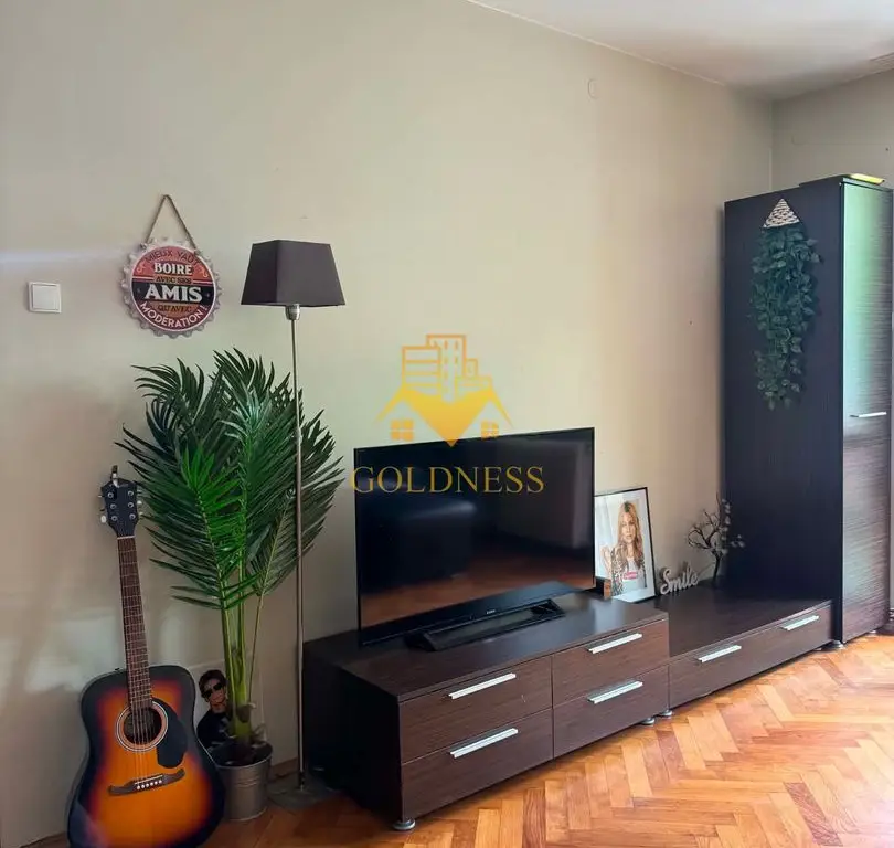 2 camere, decomandate, Central str. Republicii, Zona UMF, Motilor