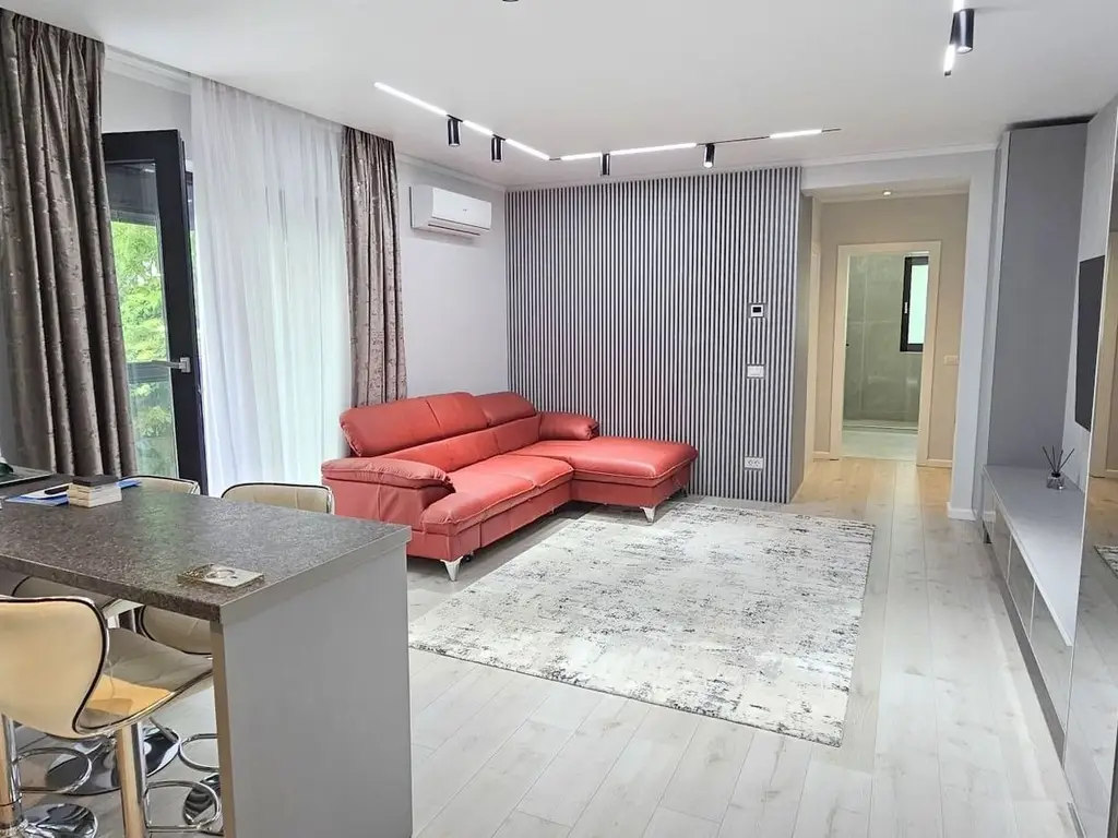 De inchiriat apartament cu 2 camere, Milcov Residence, et. 1, 700 euro
