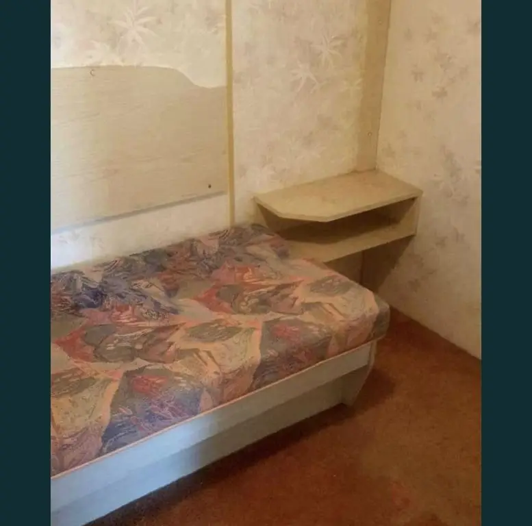 Vand casa mobila pe roti pe suprafata de teren de 200 mp