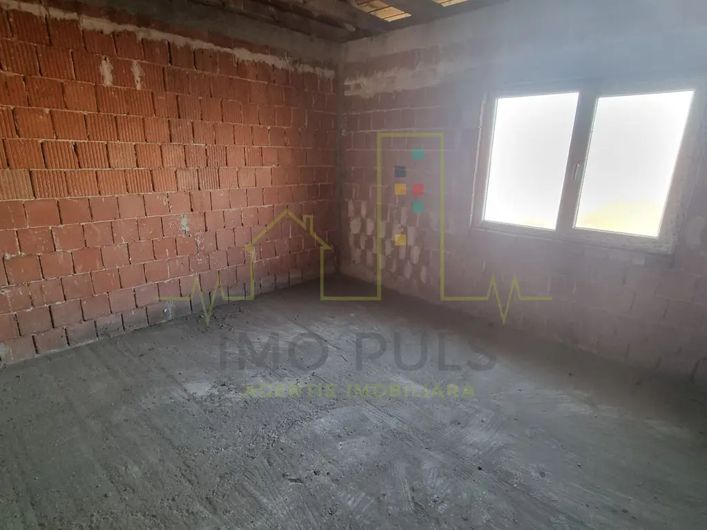 1/2 Duplex in centrul localitati Utvin.