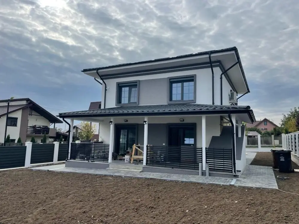 Casa single Iasi-strada Podisului (Platoul Insorit)-asfalt