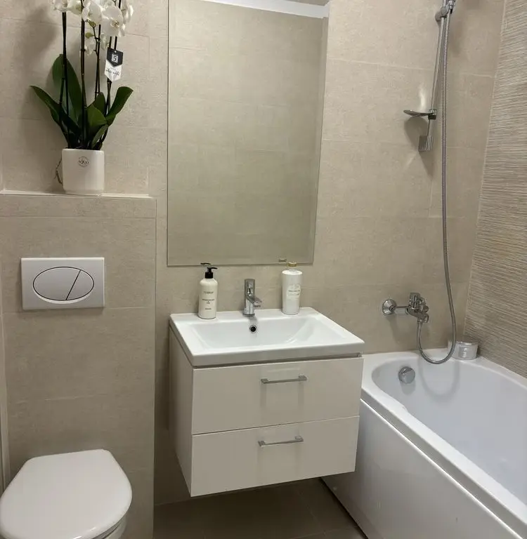 Apartament Nou cu 3 Camere - Lazar Residence - Palas Mall.