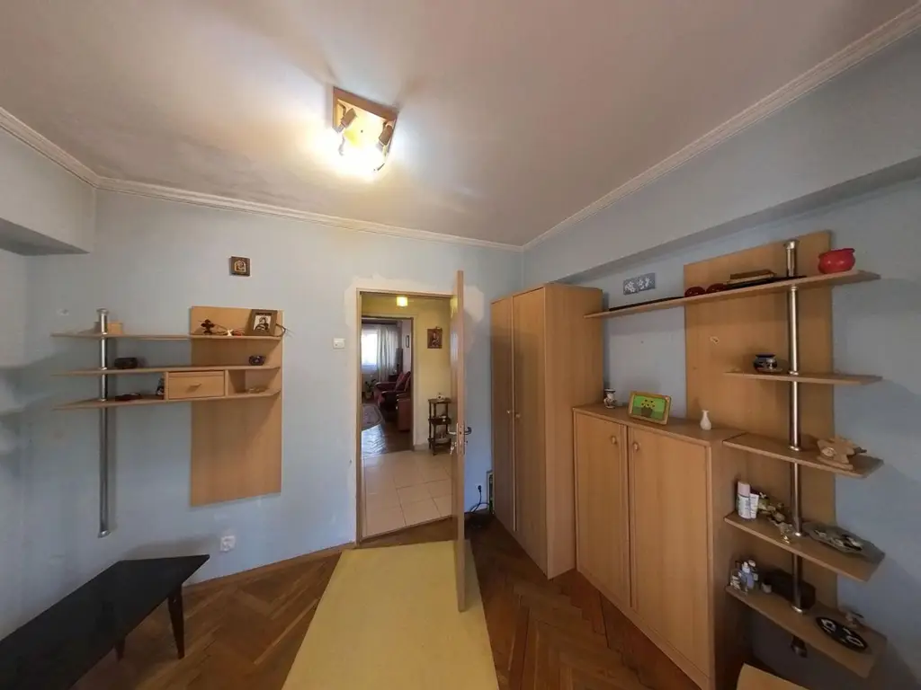 Apartament 4 Camere Ultracentral, Decomandat, Etaj 2