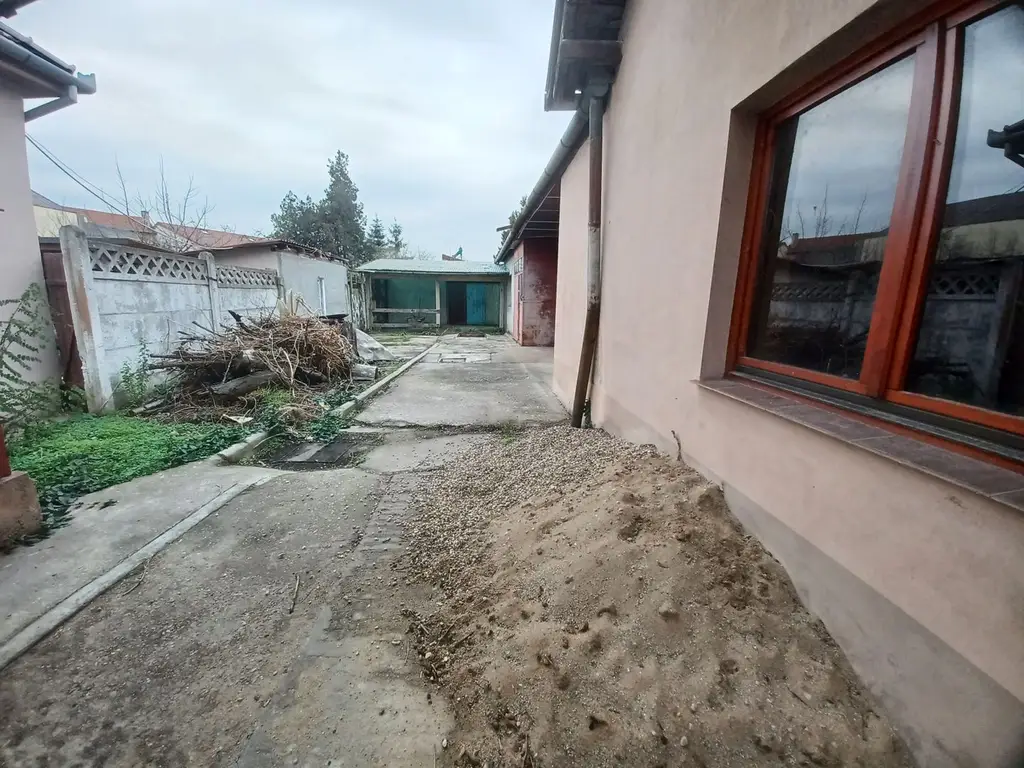 Casă, singur în curte, 500 mp, Muntele Găina. 157 000 E. Comision 0.