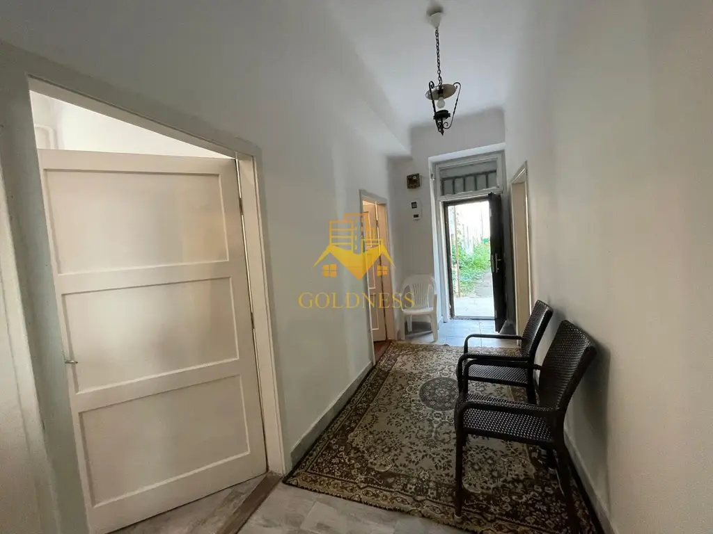 Casă 3 camere, Mihail Kogalniceanu, Zona Ultracentrală, Curte 240 mp