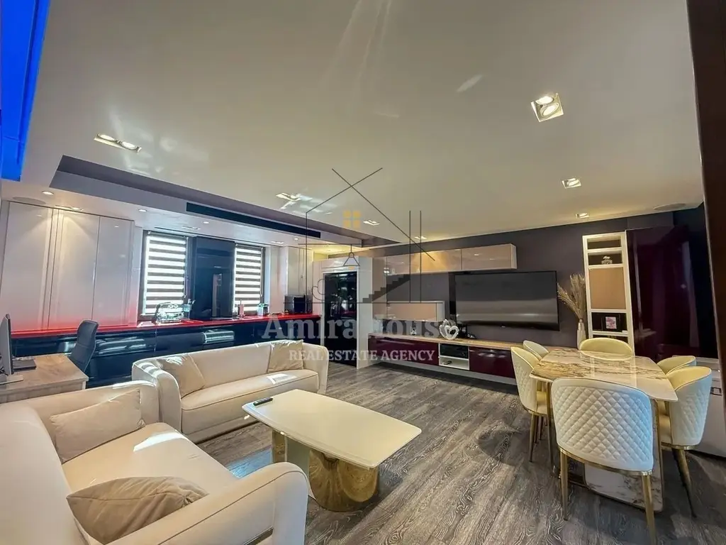 Apartament 3 camere tip Penthouse, 80 mp, 30 mp terasa, boxa, 2 parcari, Marasti