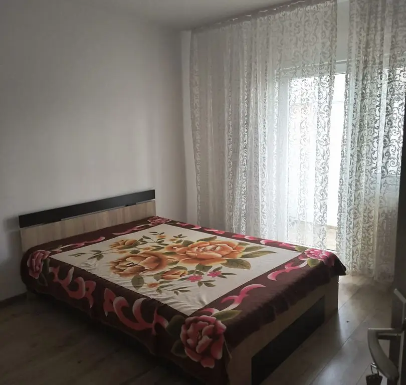 Apartament 3 camere decomandat de închiriat | 75 mp | Renovat | 2 băi