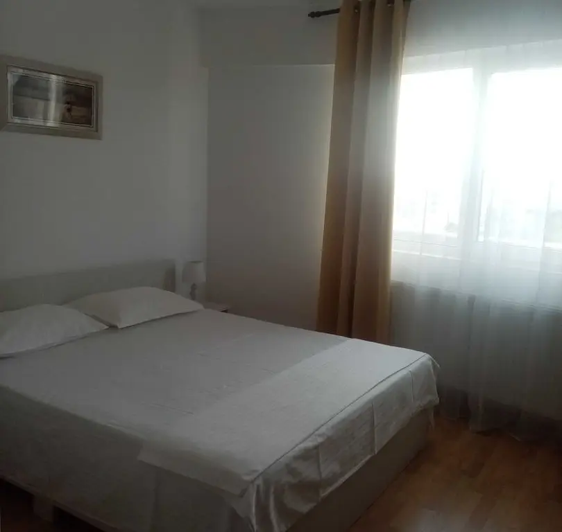 Proprietar -Vând apartament spațios la mare