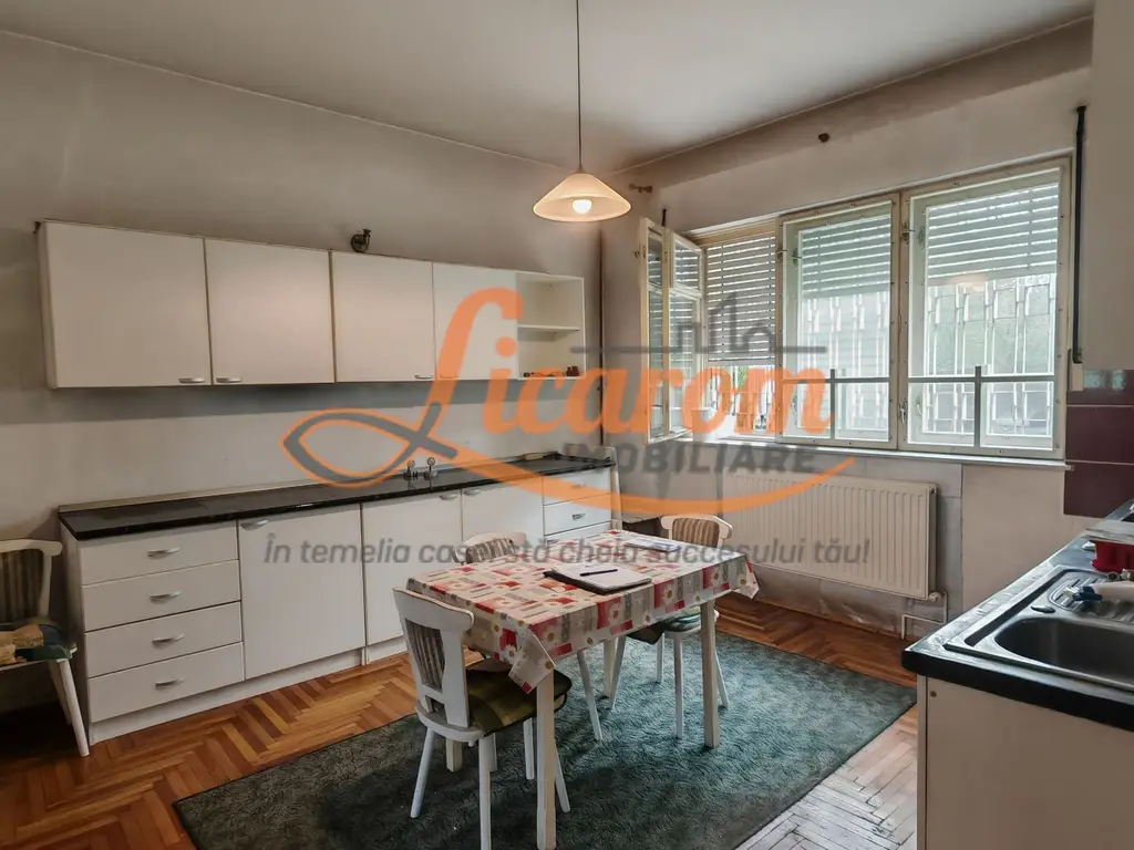 Casa PRETABILA DESTINATIE COMERCIALA,Brasovul Vechi,P+E, 3 cam